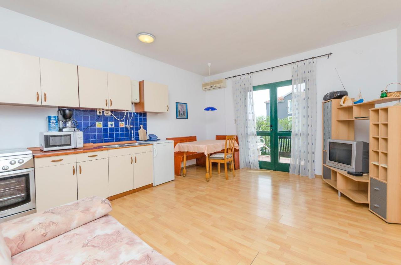 Apartments Katja Трогир Экстерьер фото